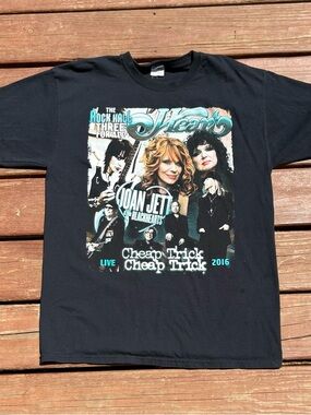 2016 Joan Jett, Cheap Trick, Heart Concert T-shirt 80s band rock & roll size L